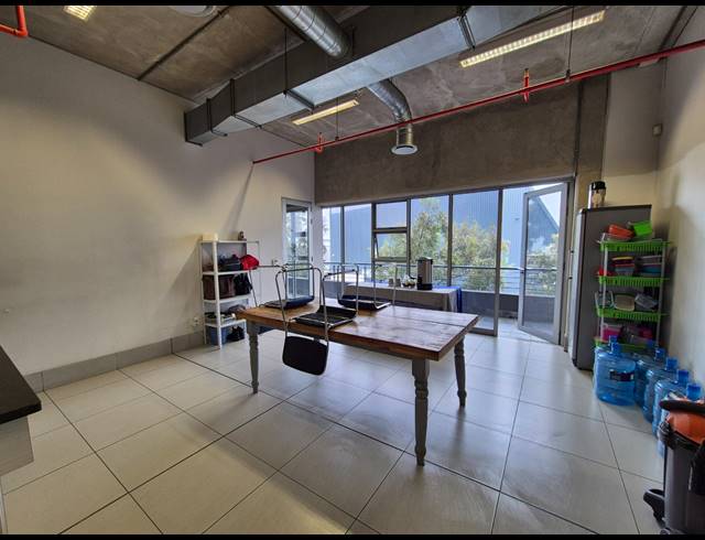13,926M² WAREHOUSE TO LET IN GOSFORTH PARK